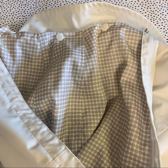 trench coat with belt and hood. Gallery size 1x Off white/ ivory - Picture 3 of 12